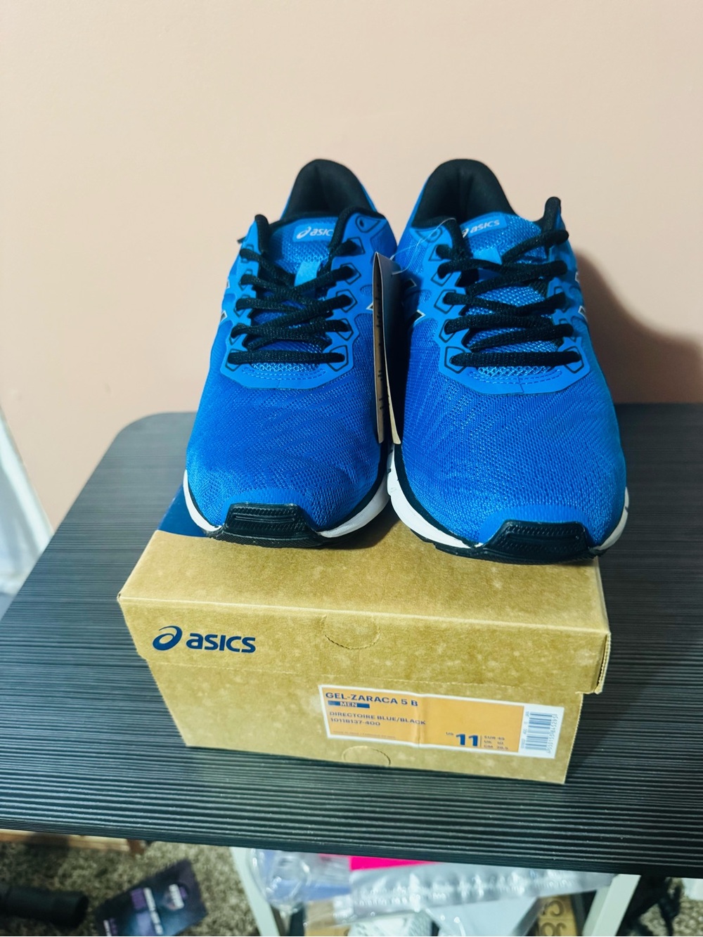 Asics Electric Blue Men's Running Shoes with Black Accents